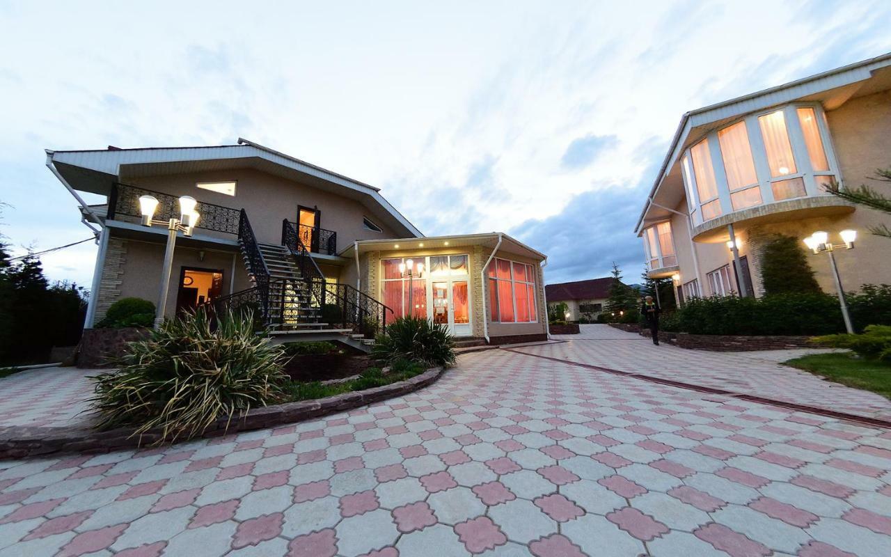 Zlata Inn Tamchy 外观 照片