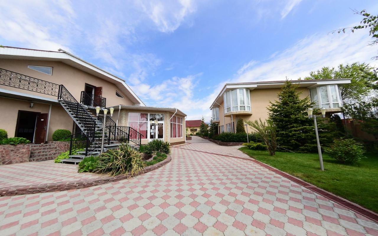 Zlata Inn Tamchy 外观 照片