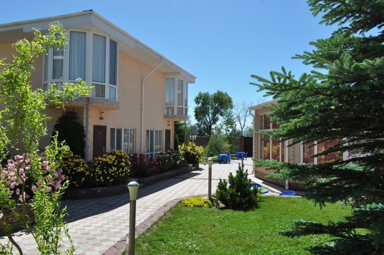 Zlata Inn Tamchy 外观 照片