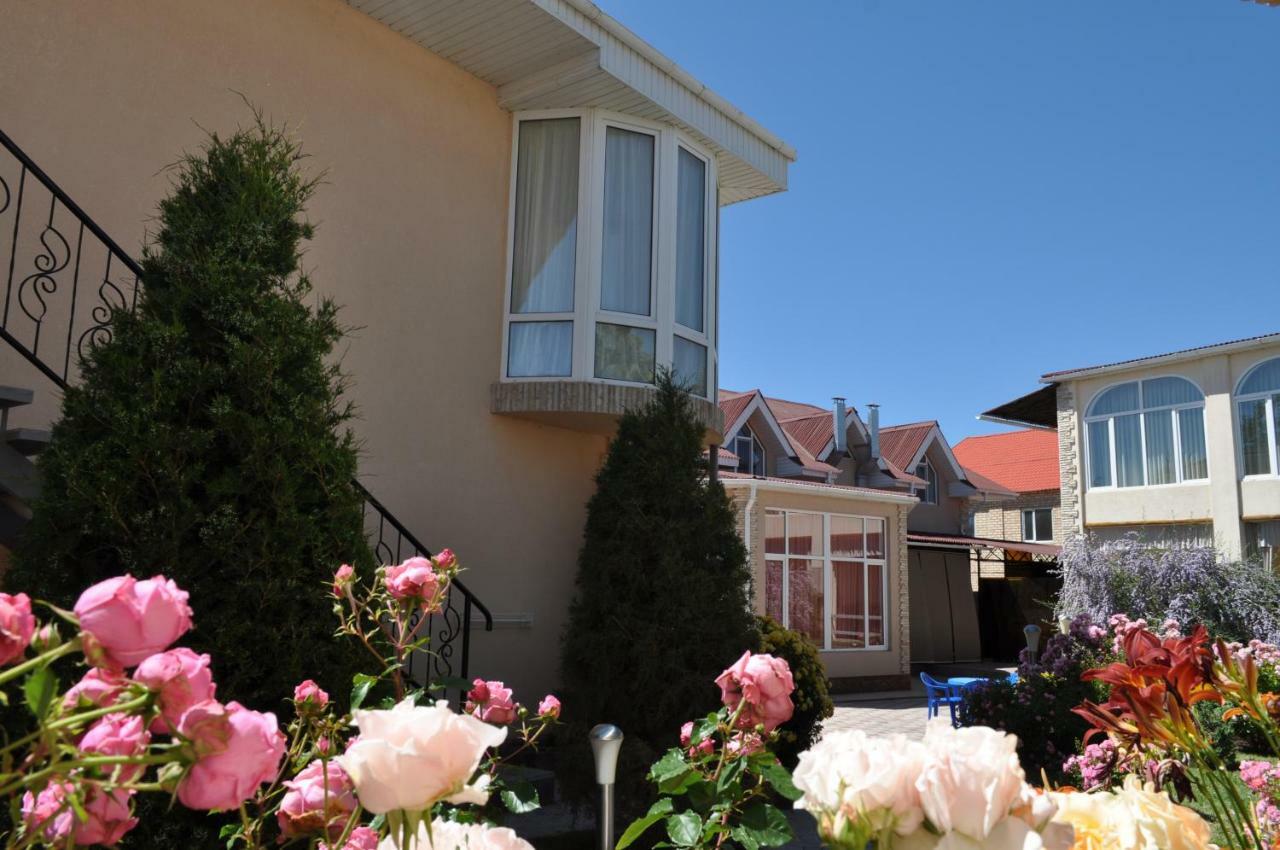 Zlata Inn Tamchy 外观 照片