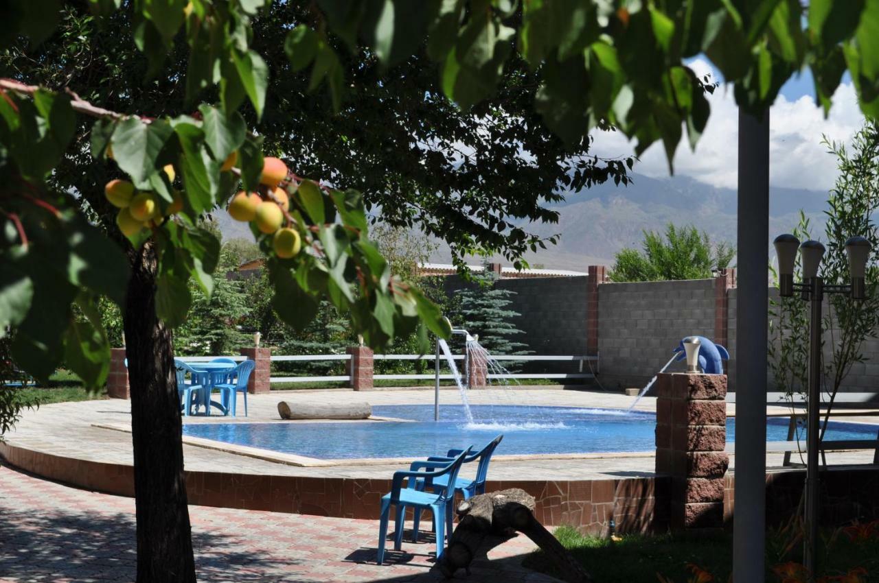 Zlata Inn Tamchy 外观 照片